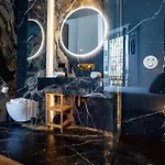Antonia Luxury セビリア